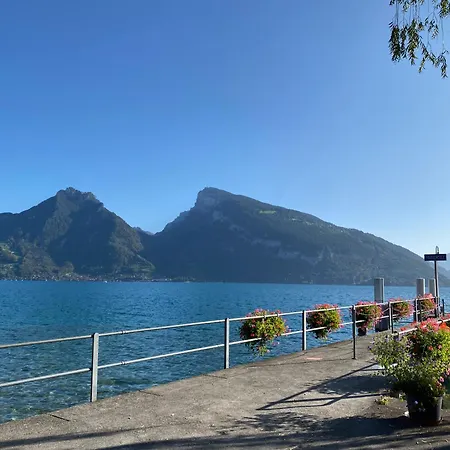 Und Berge Loft Apartment Faulensee